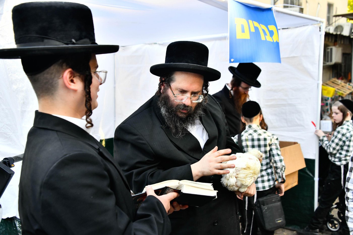 מנהג כפרות בבני ברק