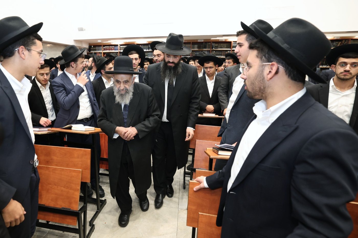 הגר"מ צדקה בישיבת אוהל תורה