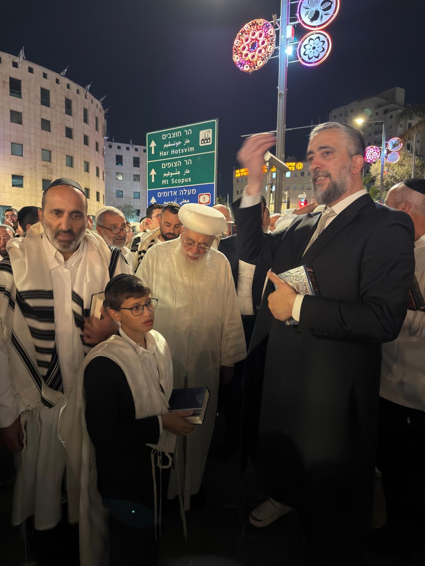 מוצאי יום כיפור אצל הראשל"צ הגרש"מ עמאר