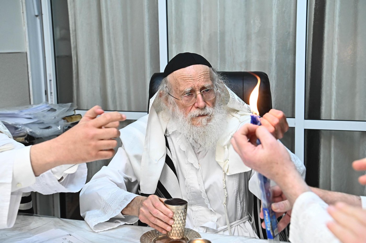 המקובל הגה"צ רבי שמעון גלאי במוצאי יום כיפור