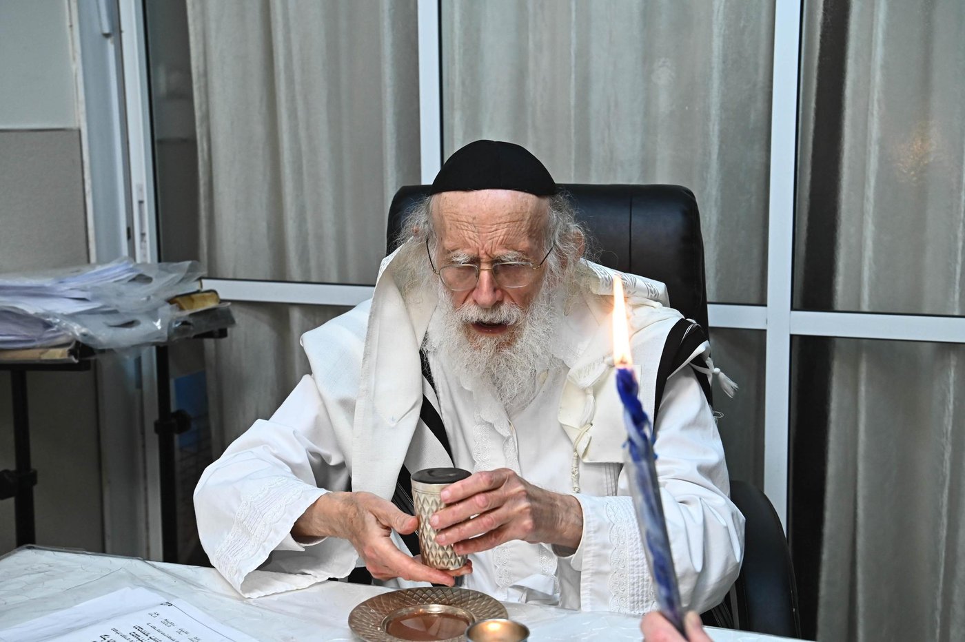 המקובל הגה"צ רבי שמעון גלאי במוצאי יום כיפור