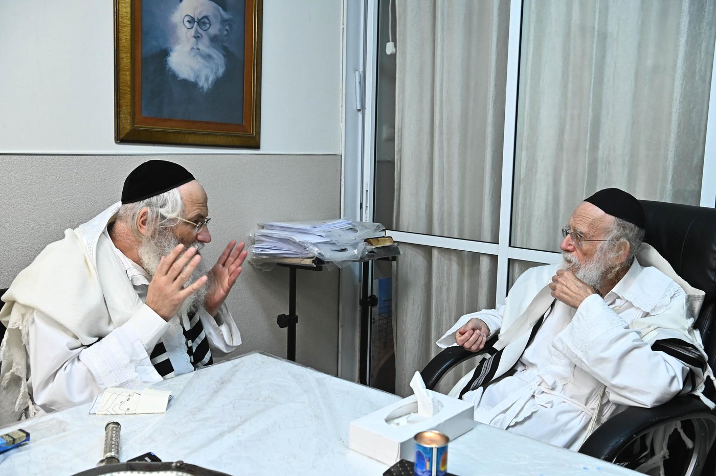 המקובל הגה"צ רבי שמעון גלאי במוצאי יום כיפור