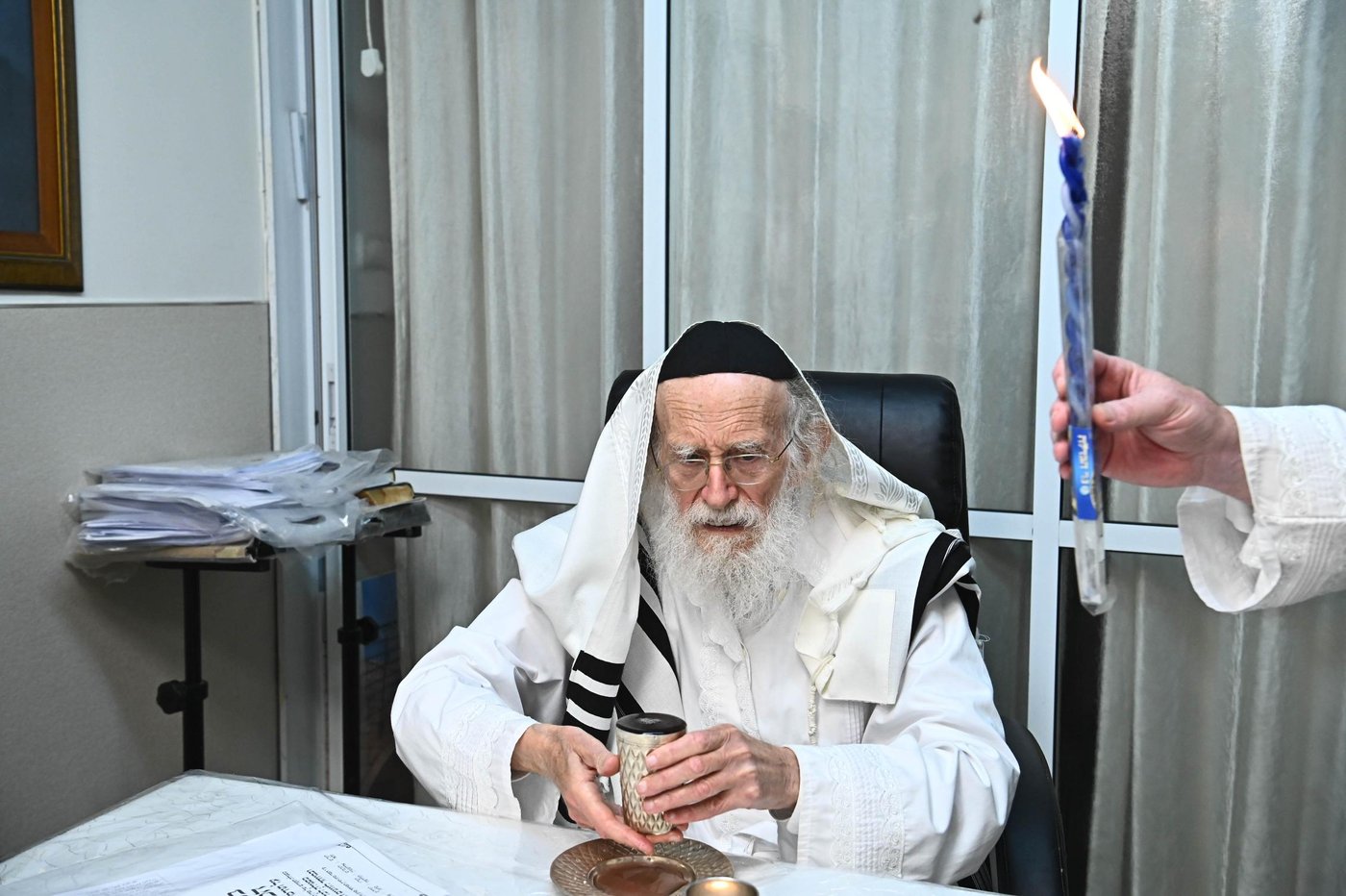 המקובל הגה"צ רבי שמעון גלאי במוצאי יום כיפור