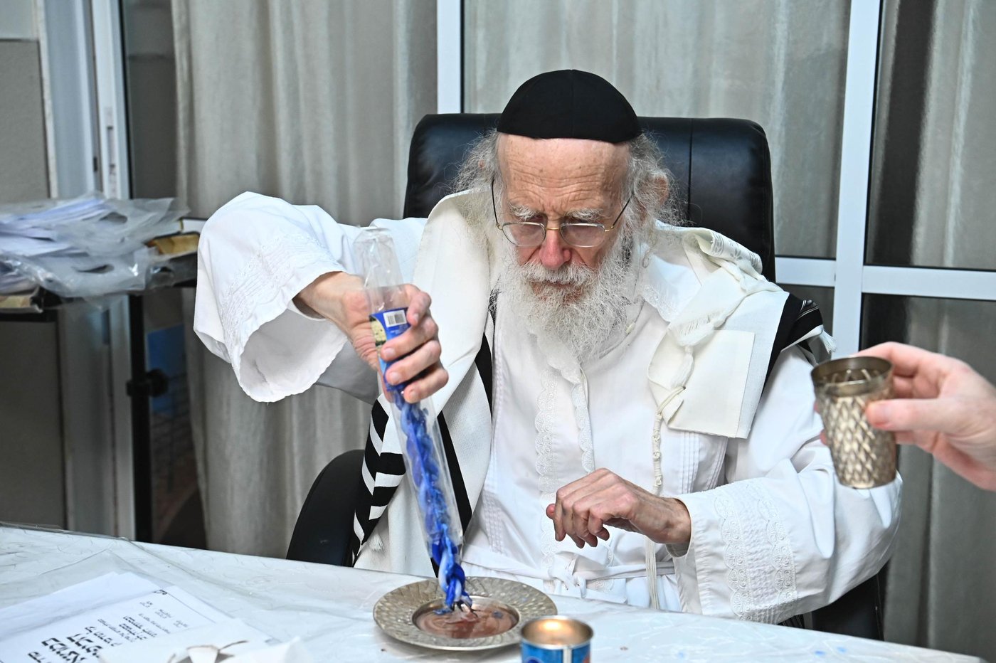 המקובל הגה"צ רבי שמעון גלאי במוצאי יום כיפור