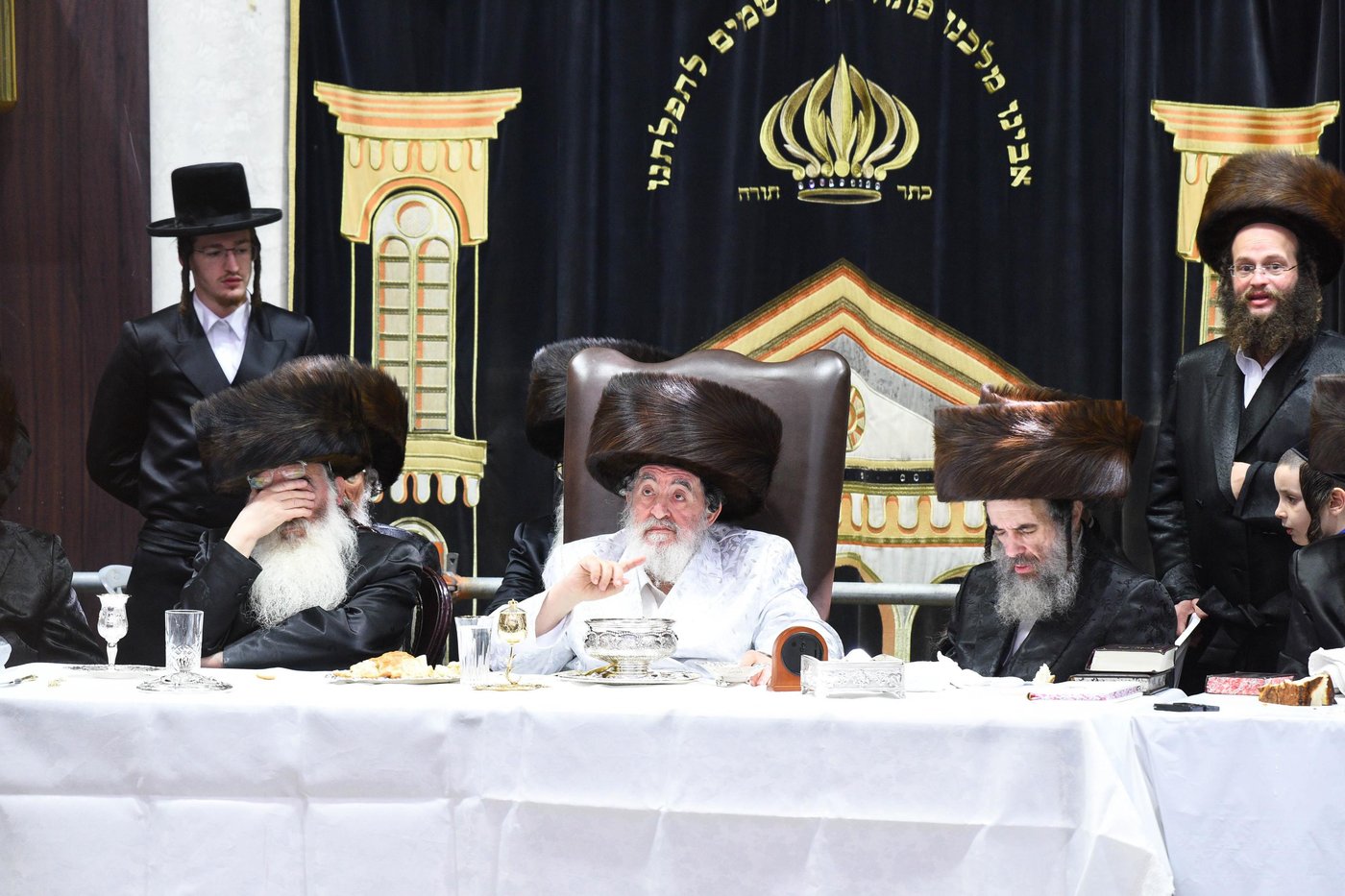 ערב יום כיפור אצל האדמו"ר מויז'ניץ