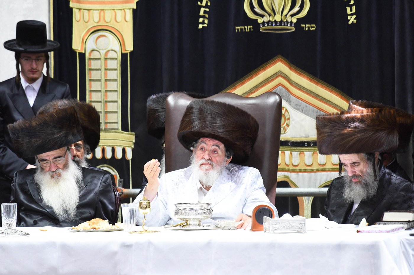 ערב יום כיפור אצל האדמו"ר מויז'ניץ