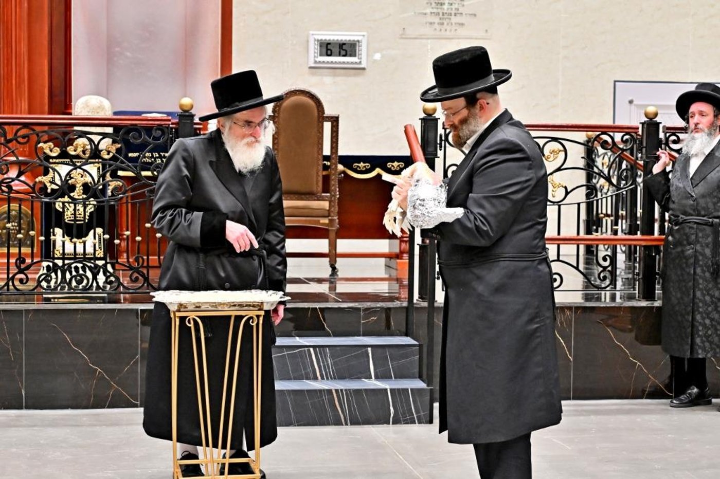 יום הקדוש בחצר הקודש ויזניץ