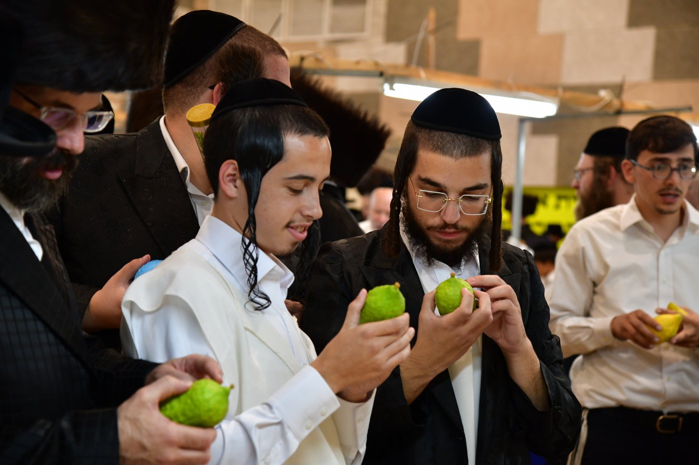 אווירת ערב חג הסוכות בעיר אשדוד