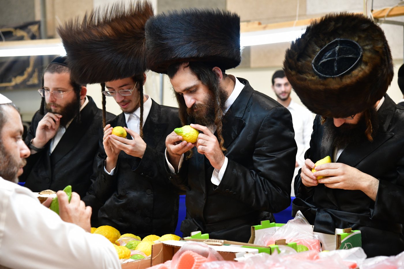 אווירת ערב חג הסוכות בעיר אשדוד