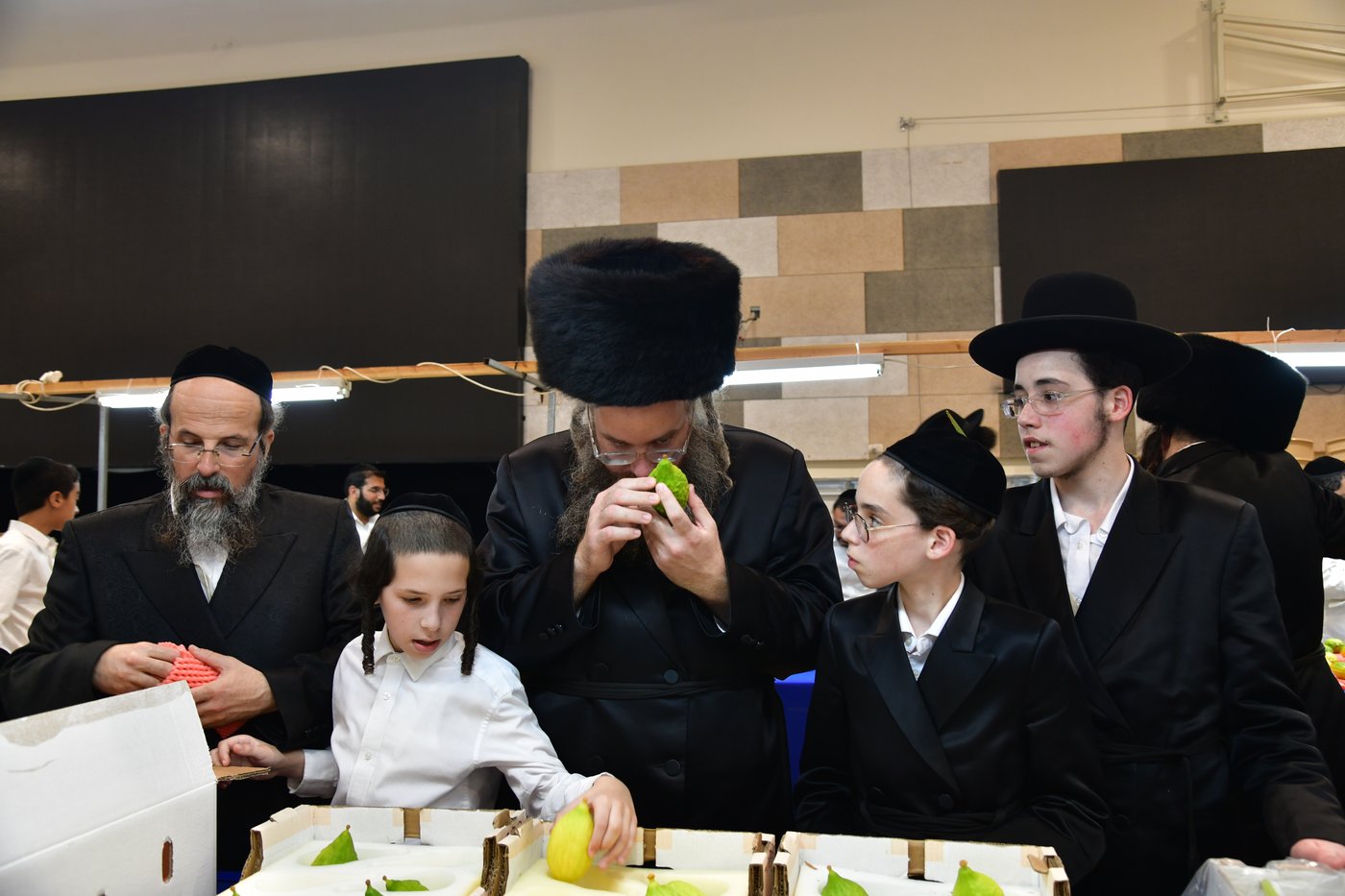 אווירת ערב חג הסוכות בעיר אשדוד
