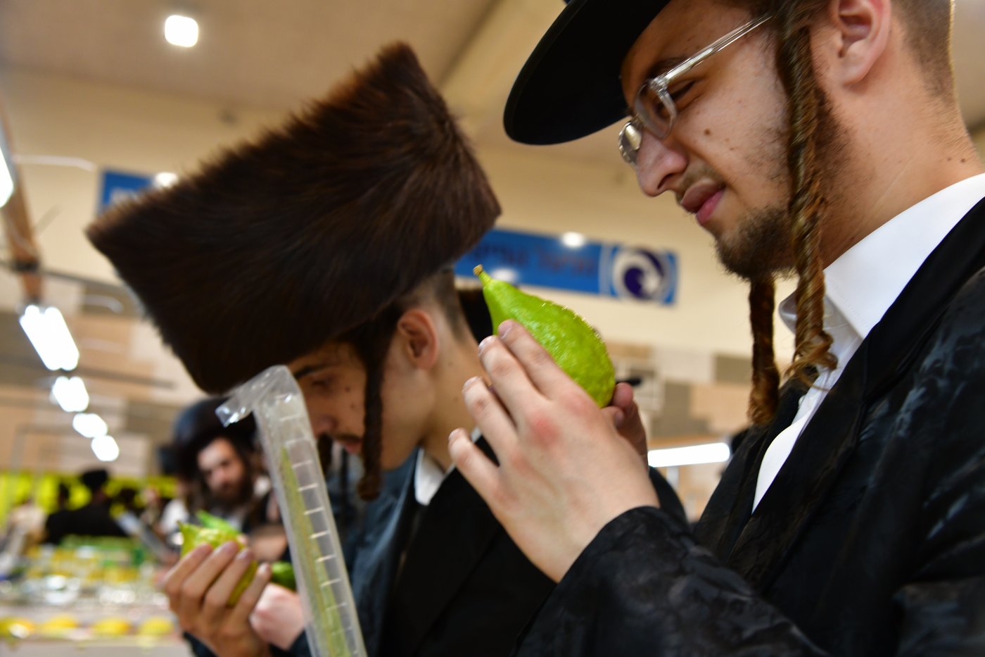 אווירת ערב חג הסוכות בעיר אשדוד