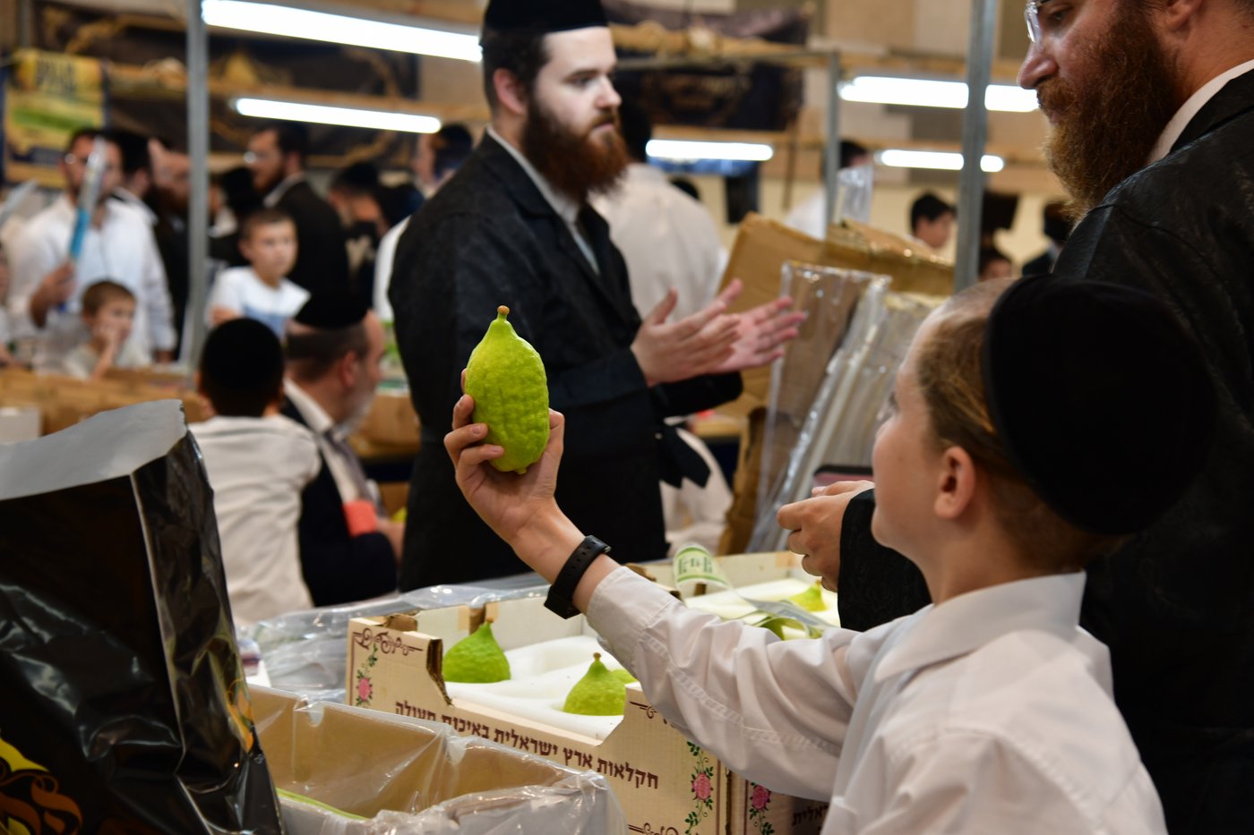 אווירת ערב חג הסוכות בעיר אשדוד
