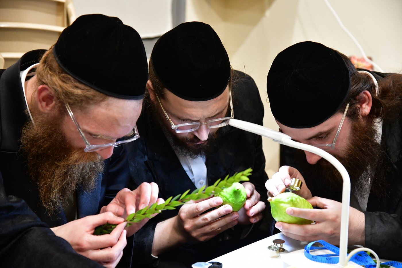 אווירת ערב חג הסוכות בעיר אשדוד