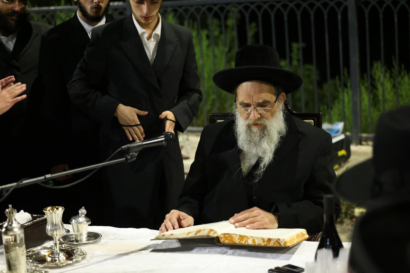 האדמו"ר מאשלג באתרא קדישא מירון