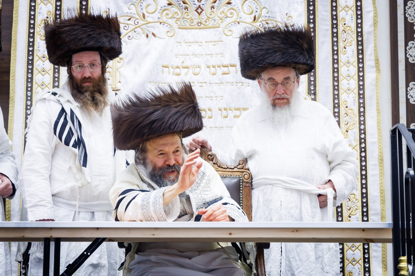 ערב ומוצאי יום כיפור בחצה"ק באבוב 45