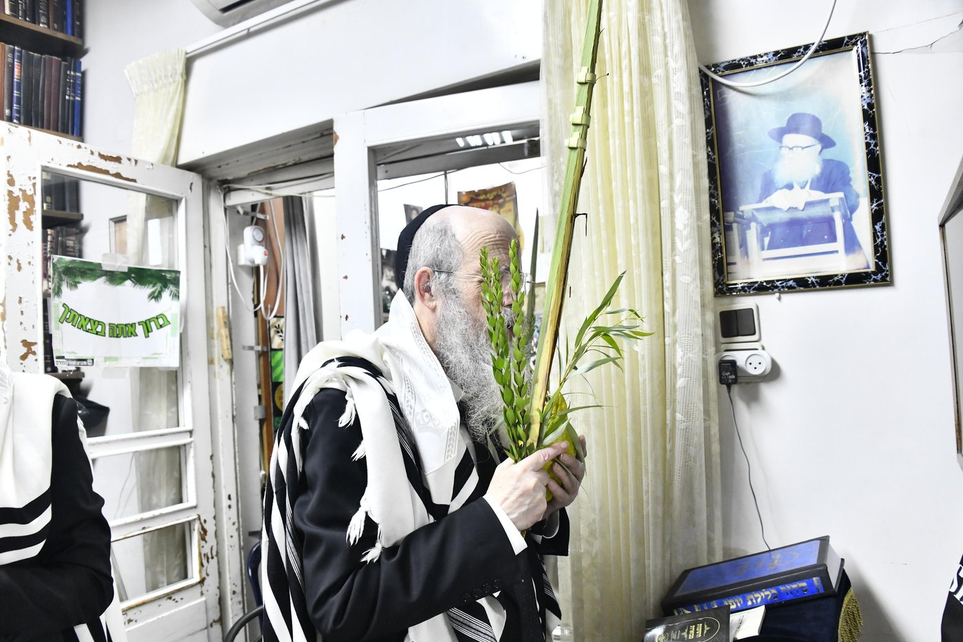 הגרח"פ ברמן בנטילת לולב