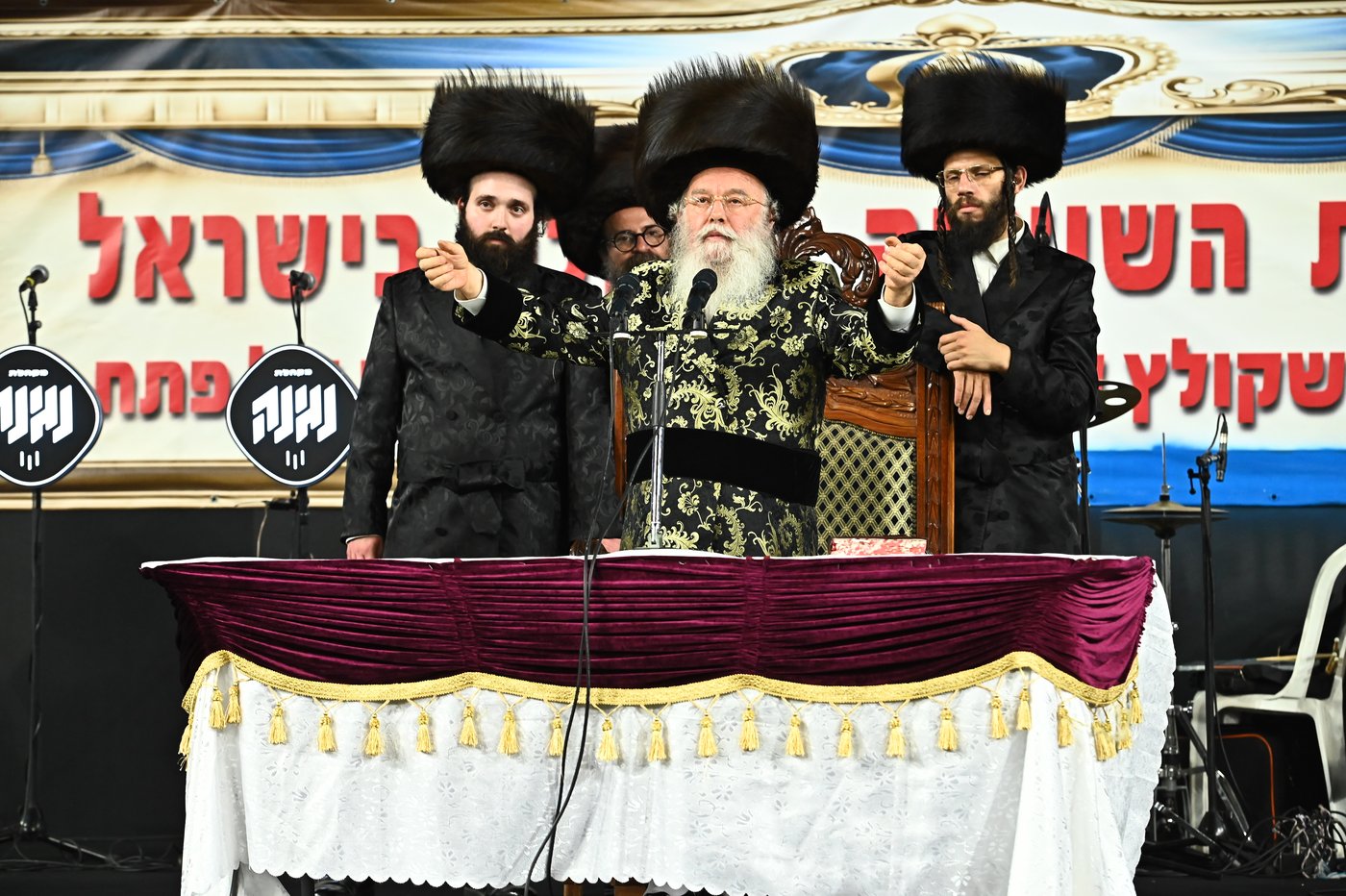 האדמו"ר ממישקולץ - מנהיגה הרוחני של פתח תקוה