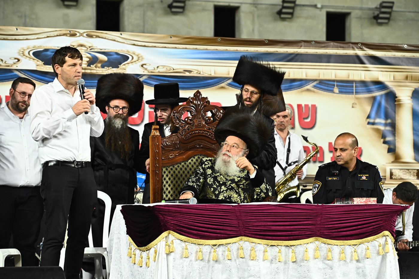 ראש העיר רמי גרינברג מתברך מהאדמו"ר ממישקולץ