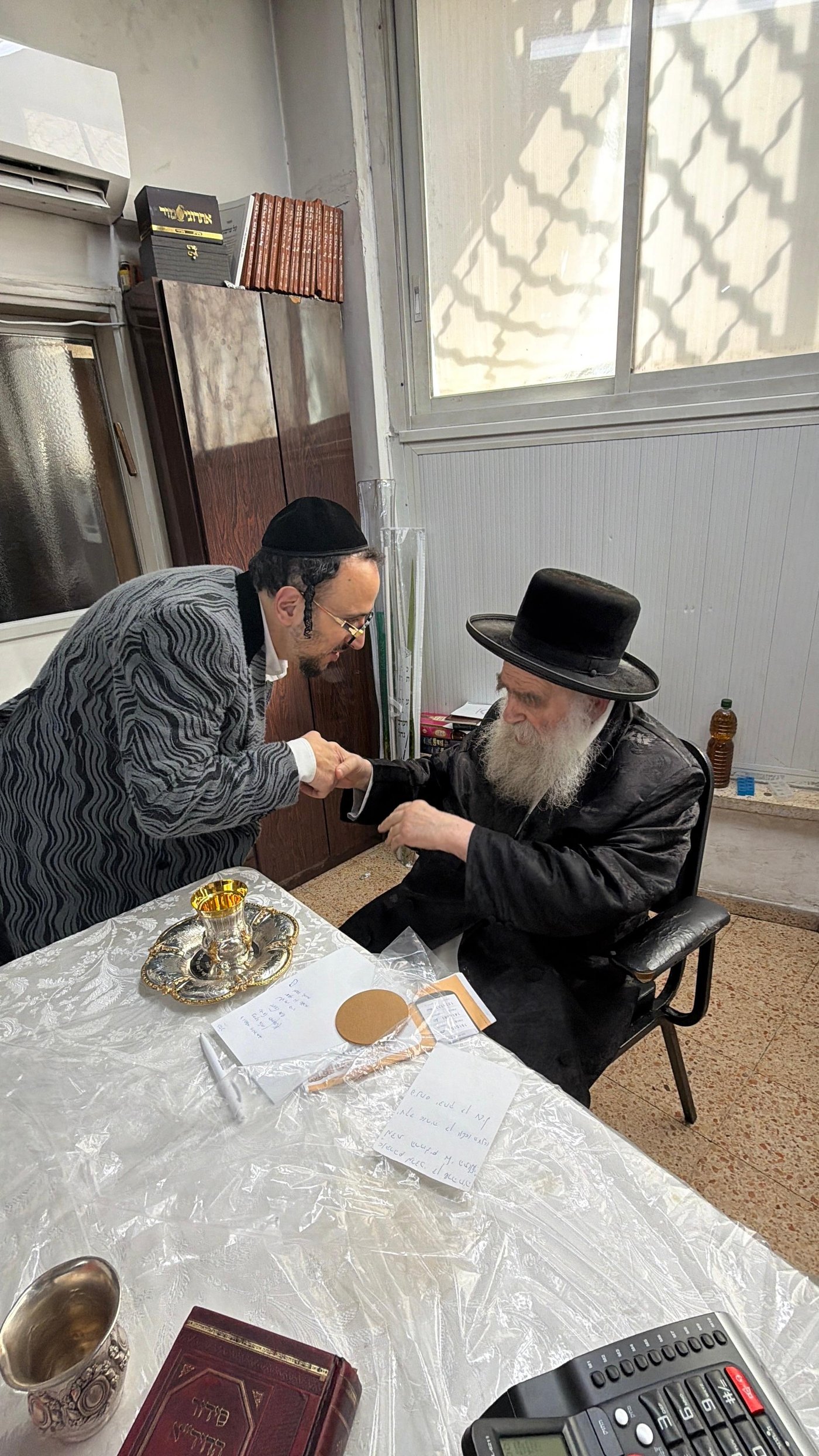 ליפא שמעלצער אצל גאב"ד מאקאווא