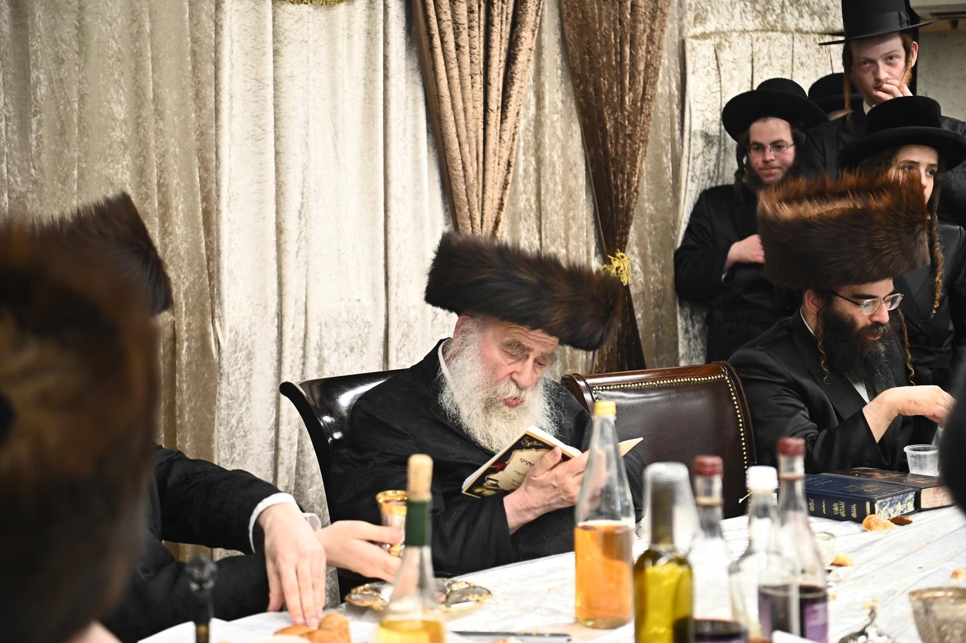 הגה"צ גאב"ד מאקאווא בטיש חוה"מ סוכות
