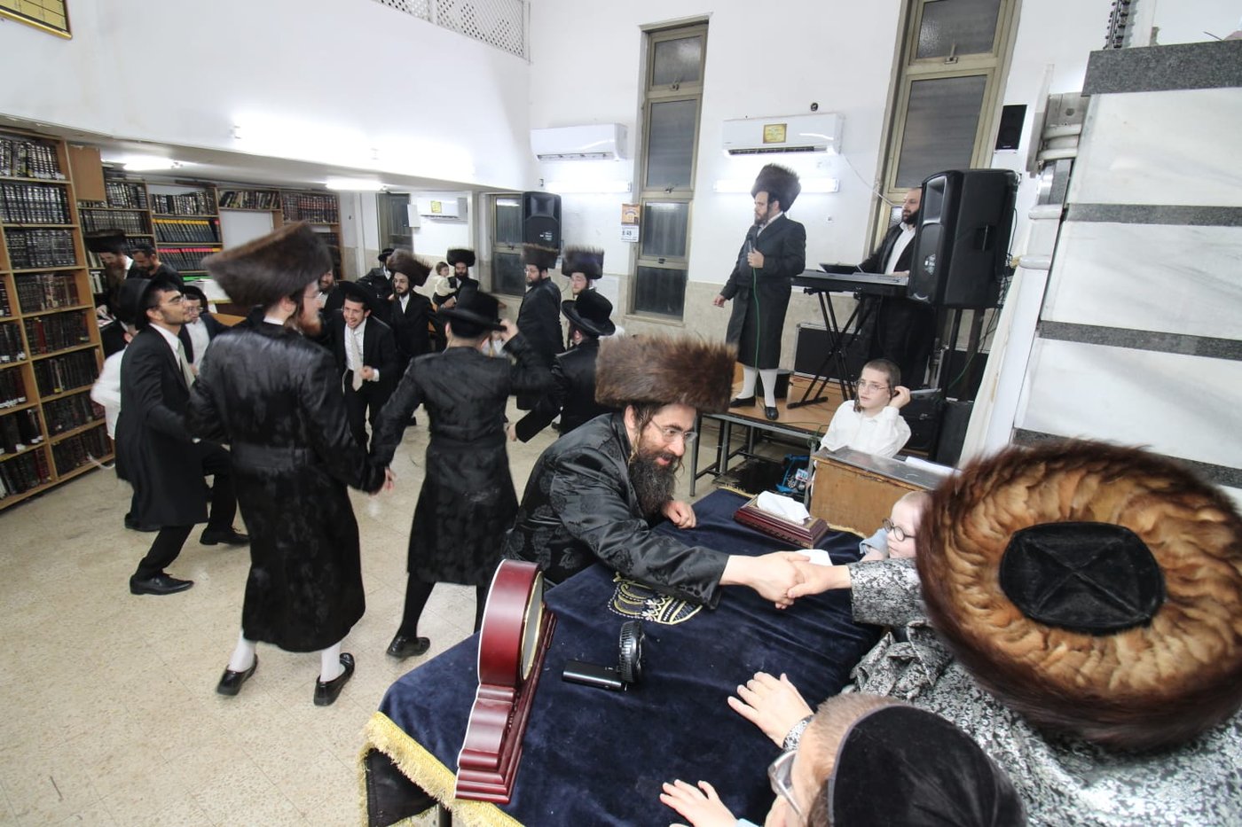 שמחת בית השואבה בחצה"ק טעמשוואר