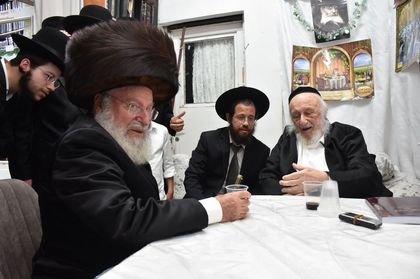 אלפים בשיעורו של הגאב"ד הגר"א וייס בבני ברק