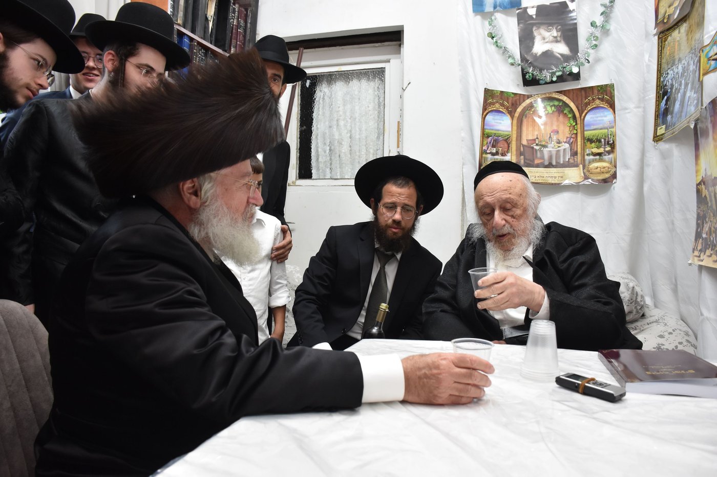 אלפים בשיעורו של הגאב"ד הגר"א וייס בבני ברק