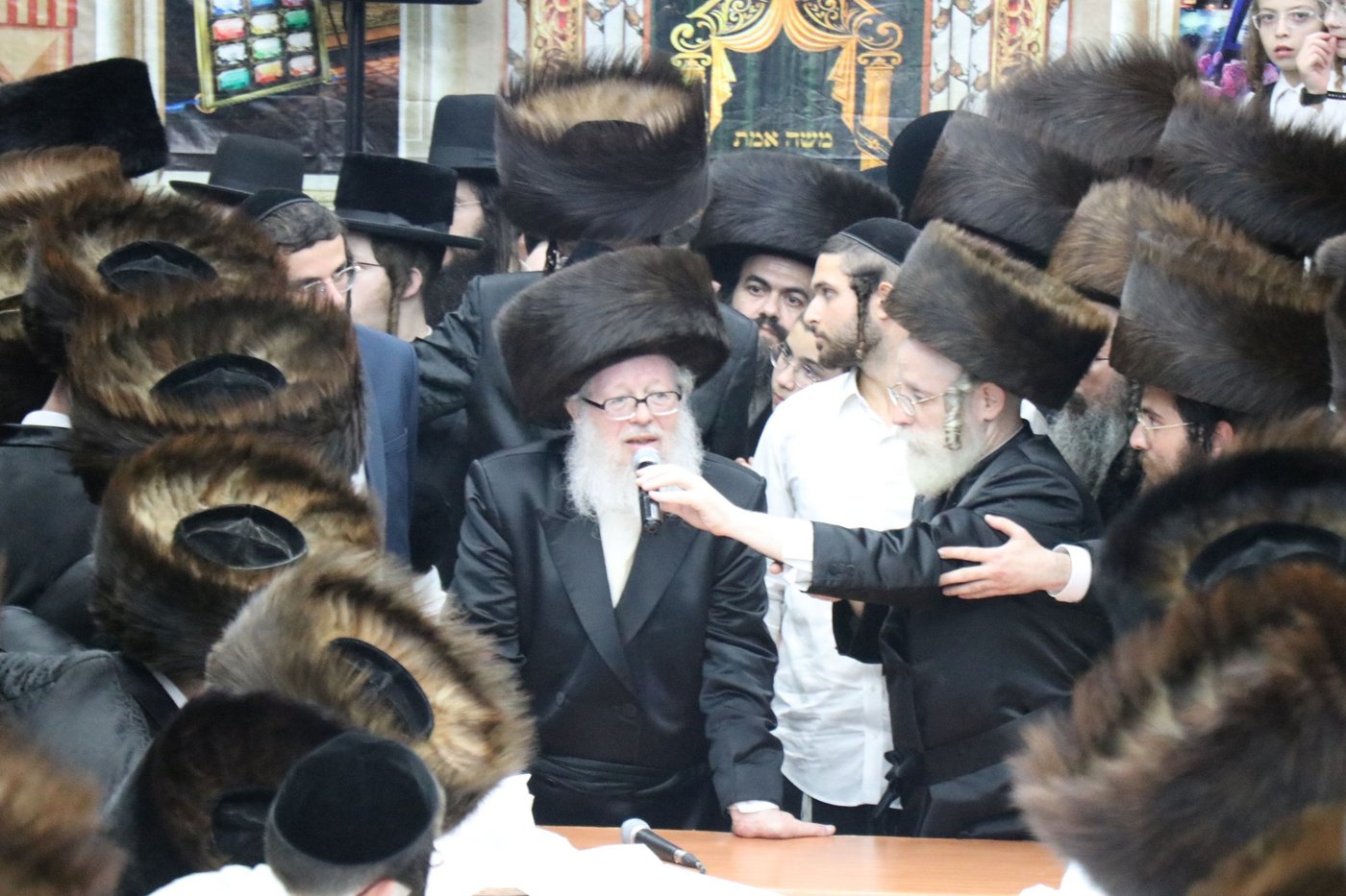 העריקים אצל האדמו"רים בחול המעוד סוכות תשפ"ו