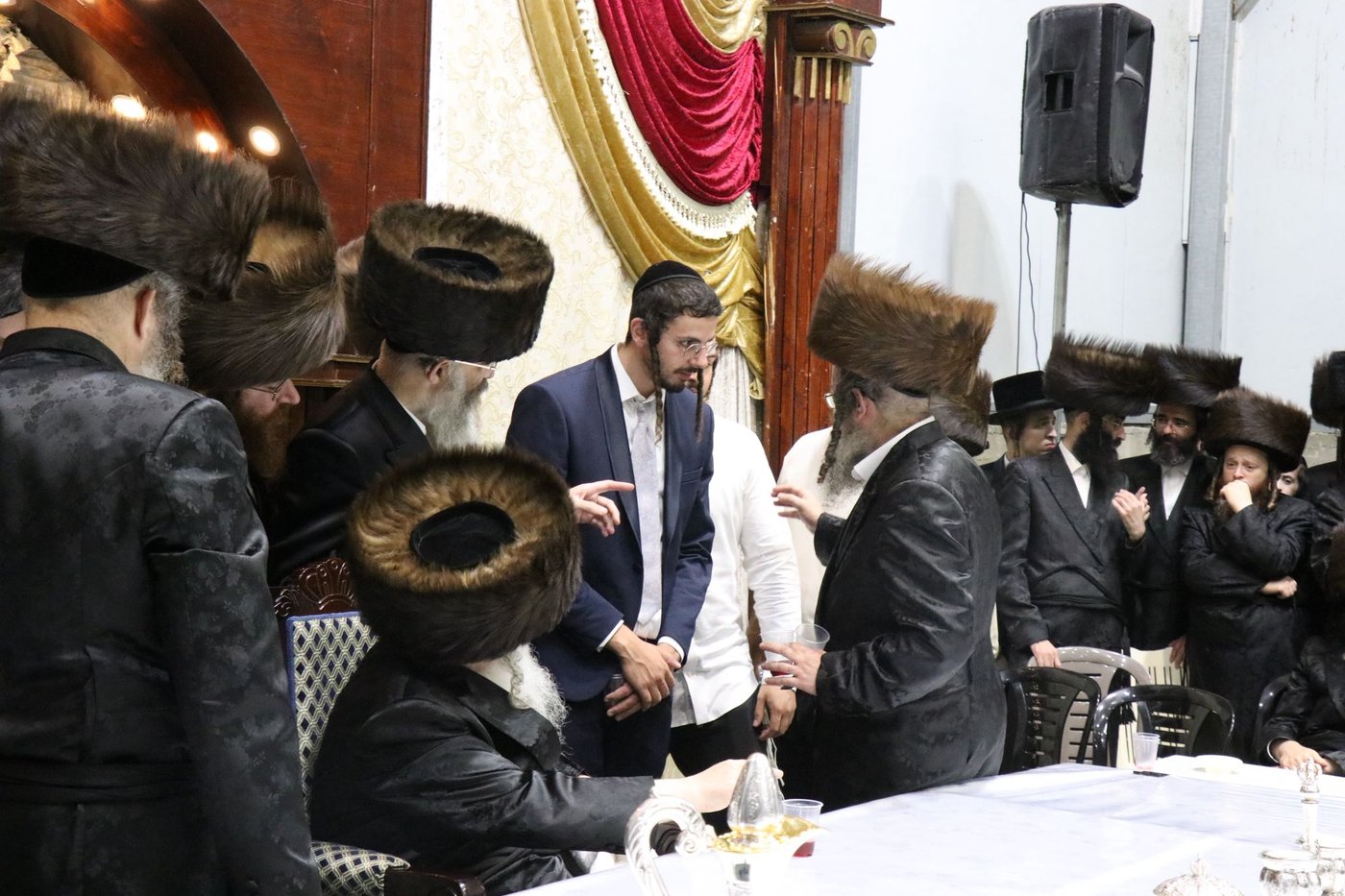 העריקים אצל האדמו"רים בחול המעוד סוכות תשפ"ו
