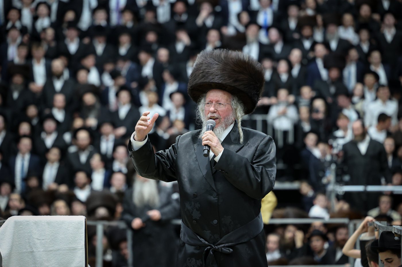 הגה"צ רבי אלימלך בידרמן בשמחת בית השואבה
