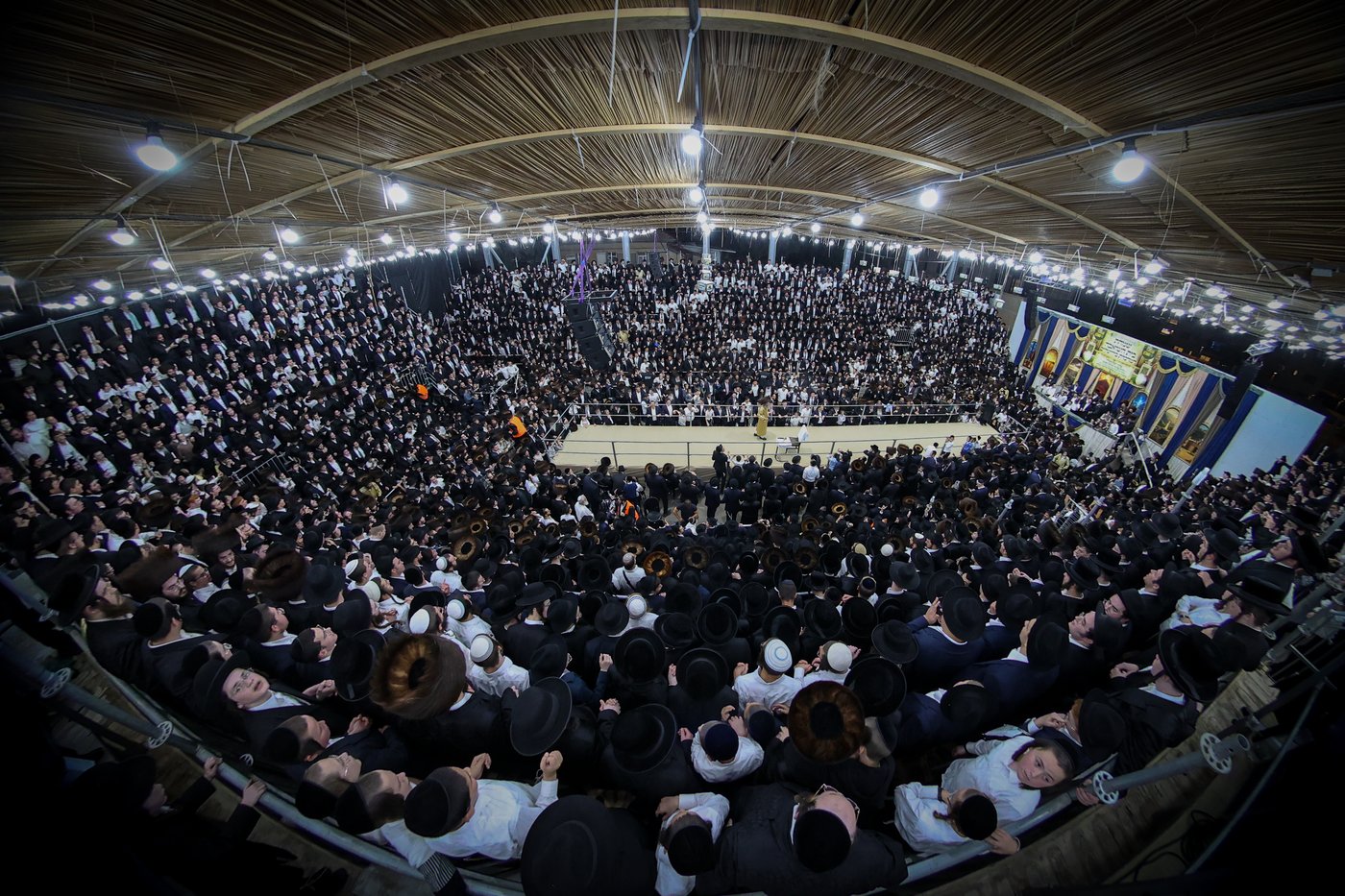 הגה"צ רבי אלימלך בידרמן בשמחת בית השואבה