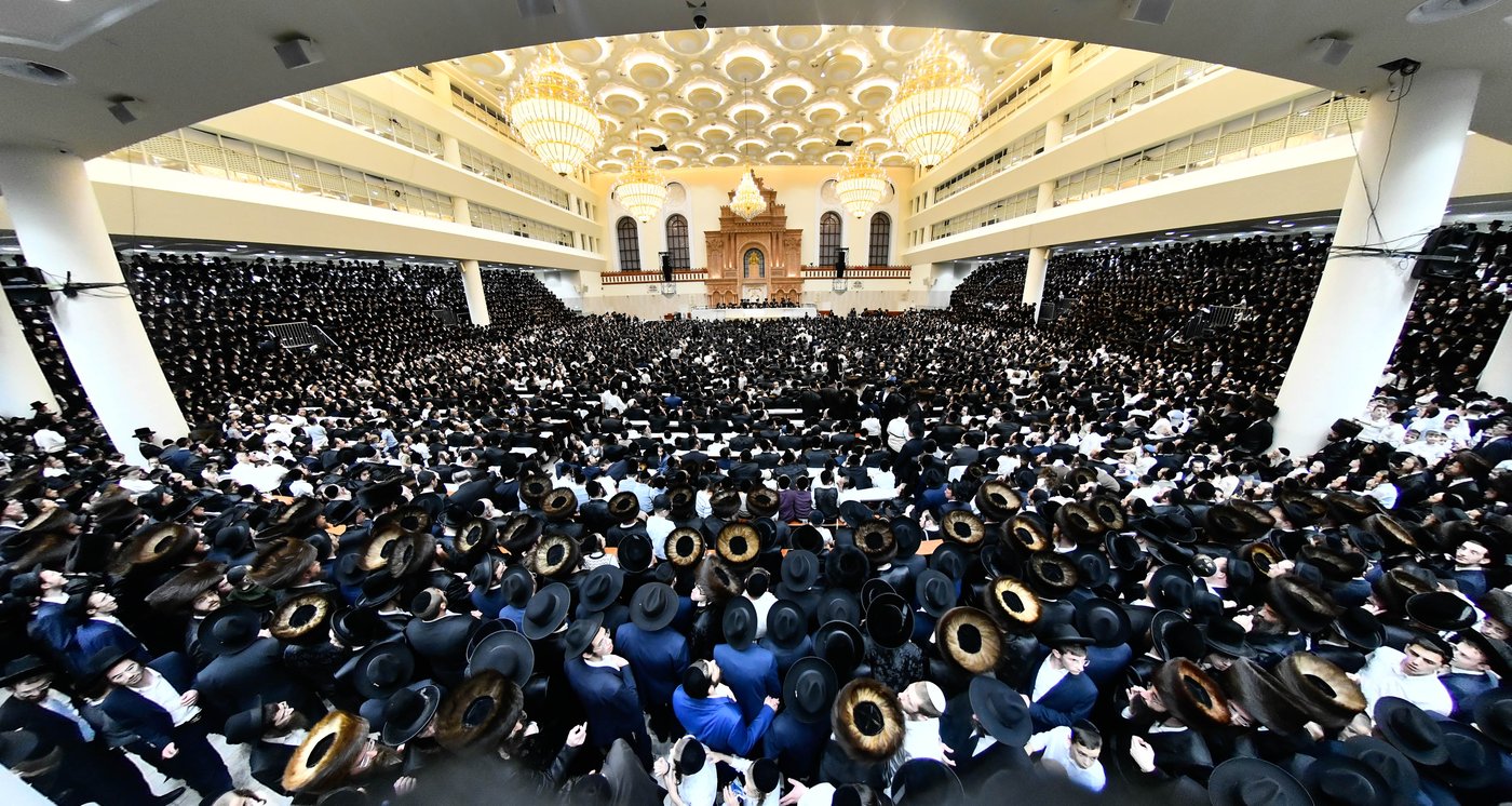 שמחת בר המצווה ושמחת בית השואבה בחצה"ק ויז'ניץ