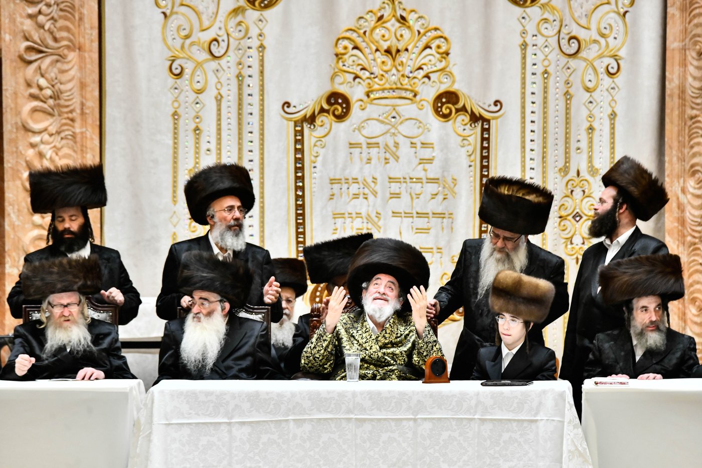 שמחת בר המצווה ושמחת בית השואבה בחצה"ק ויז'ניץ