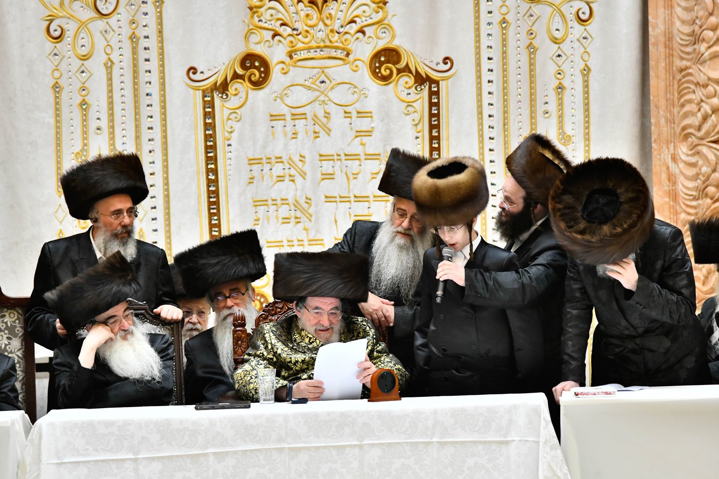 שמחת בר המצווה ושמחת בית השואבה בחצה"ק ויז'ניץ