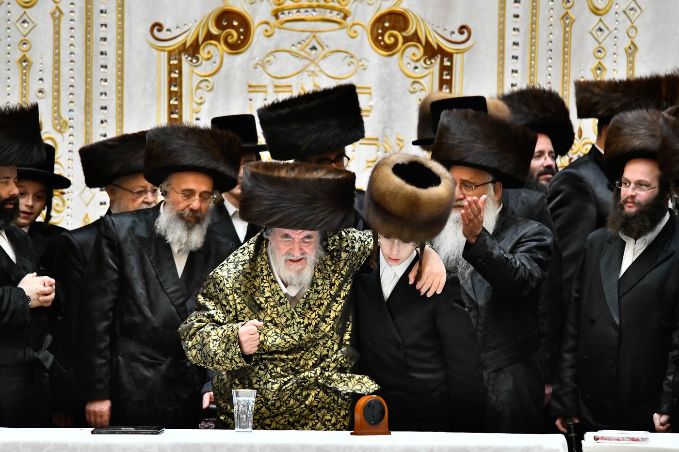 שמחת בר המצווה ושמחת בית השואבה בחצה"ק ויז'ניץ