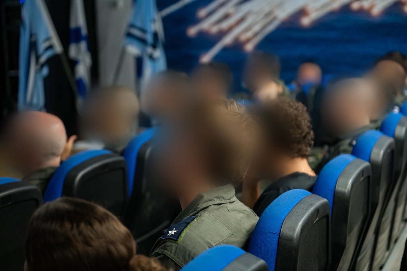התדריך לטייסים לפני קליטת החטופים