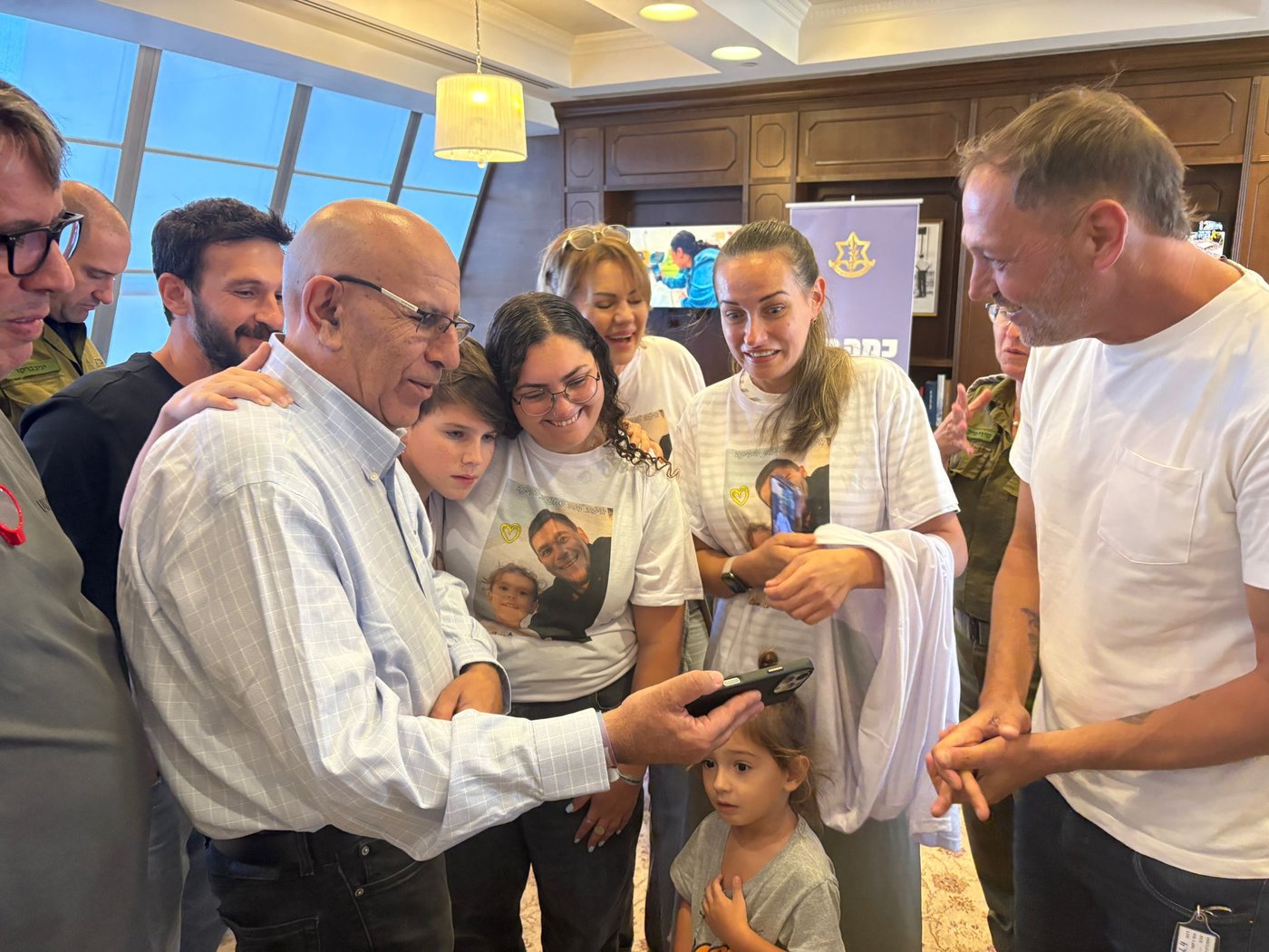 משפחת הרקין משיחתם הראשונה עם מקסים