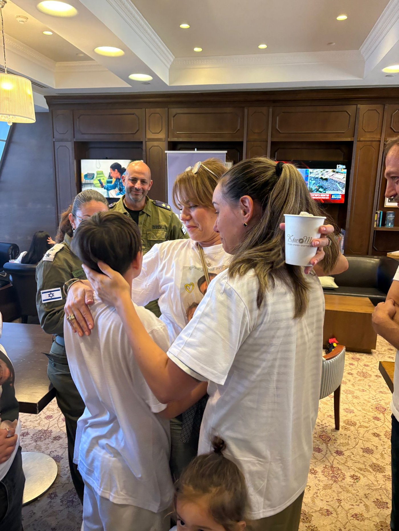 משפחת הרקין משיחתם הראשונה עם מקסים