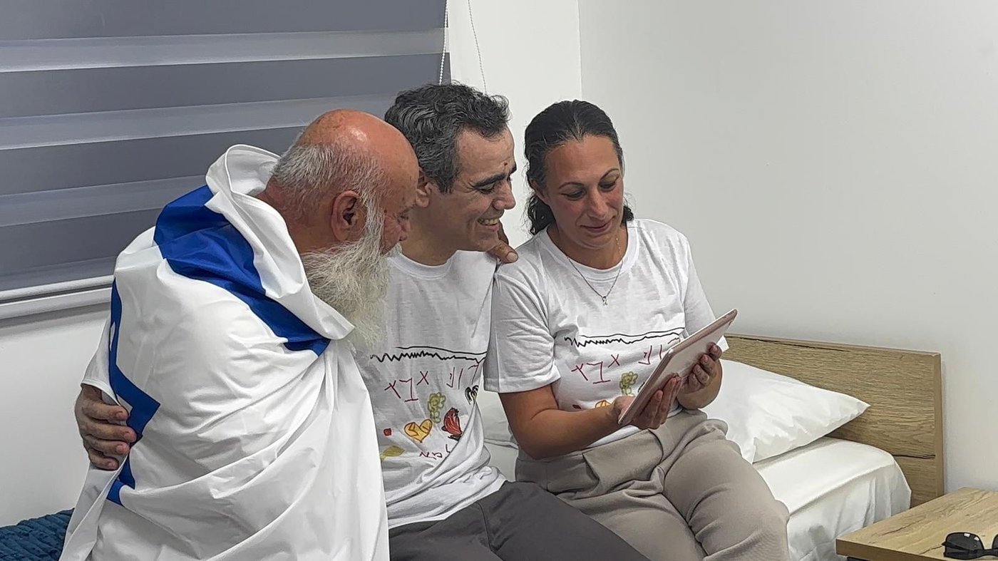 ושבו בנים: 20 החטופים החיים שוחררו מהשבי | הנשיא טראמפ בכנסת, נתניהו לא יטוס בגלל החג