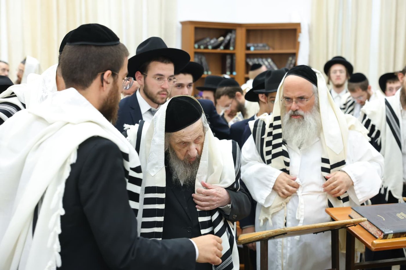 הושענא רבה אצל הגר"ד לנדו