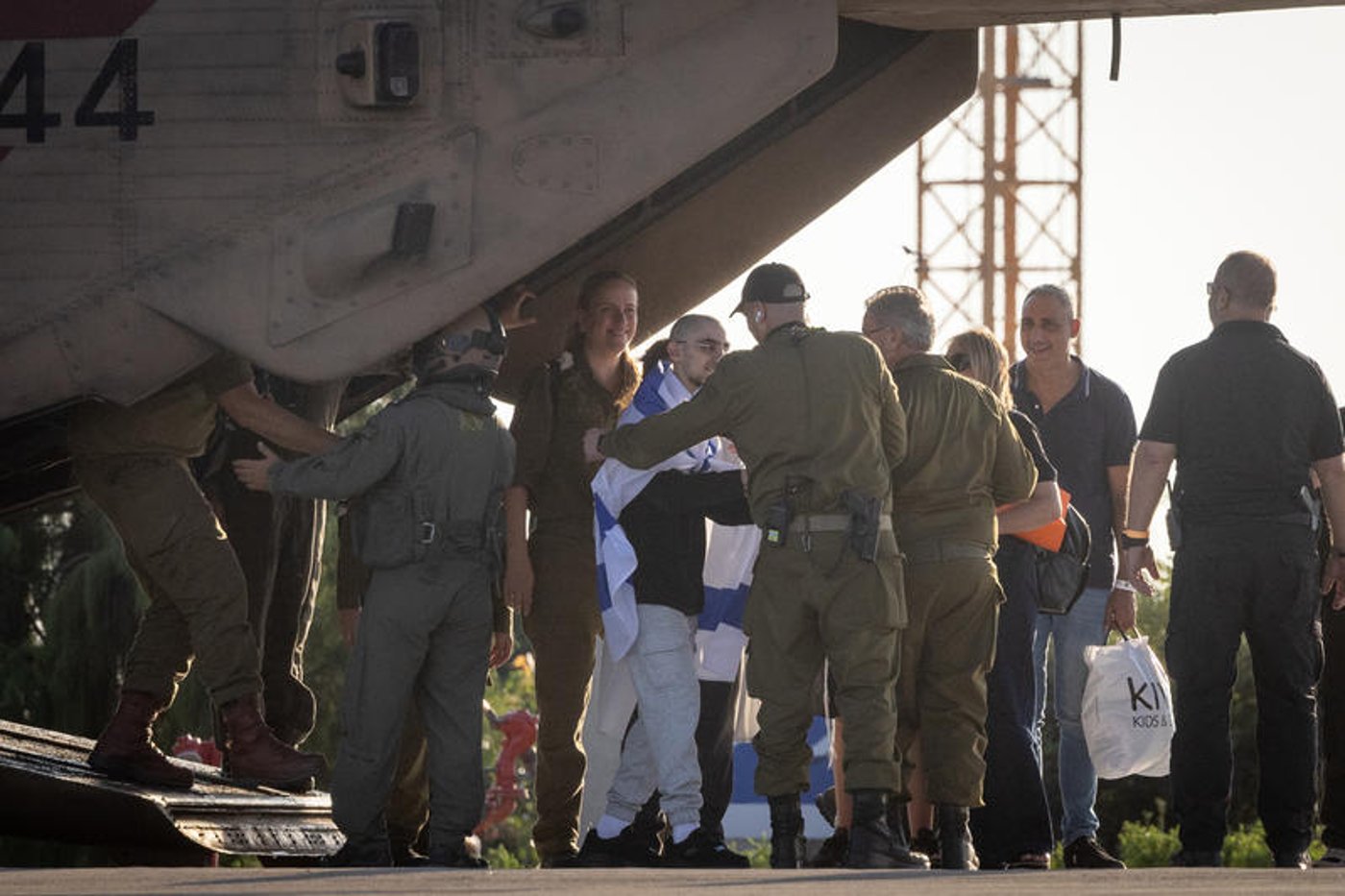 בכניסה לבית החולים שיבא