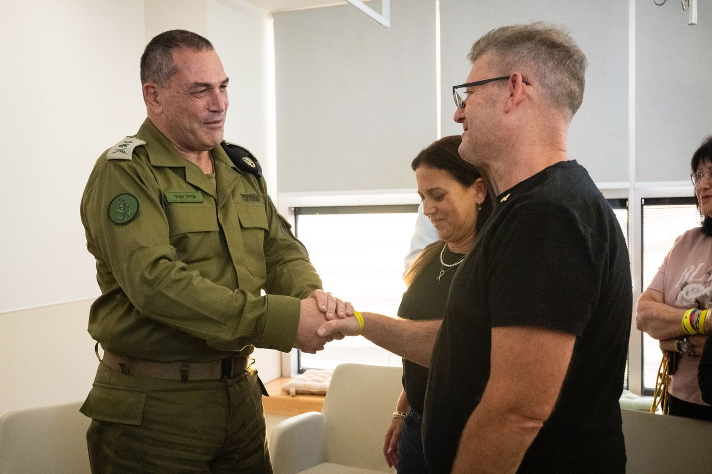 מתן אנגרסט בהלווית מפקדו הי"ד: "אני מוכן להיכנס לעזה כדי להחזיר חללים"
