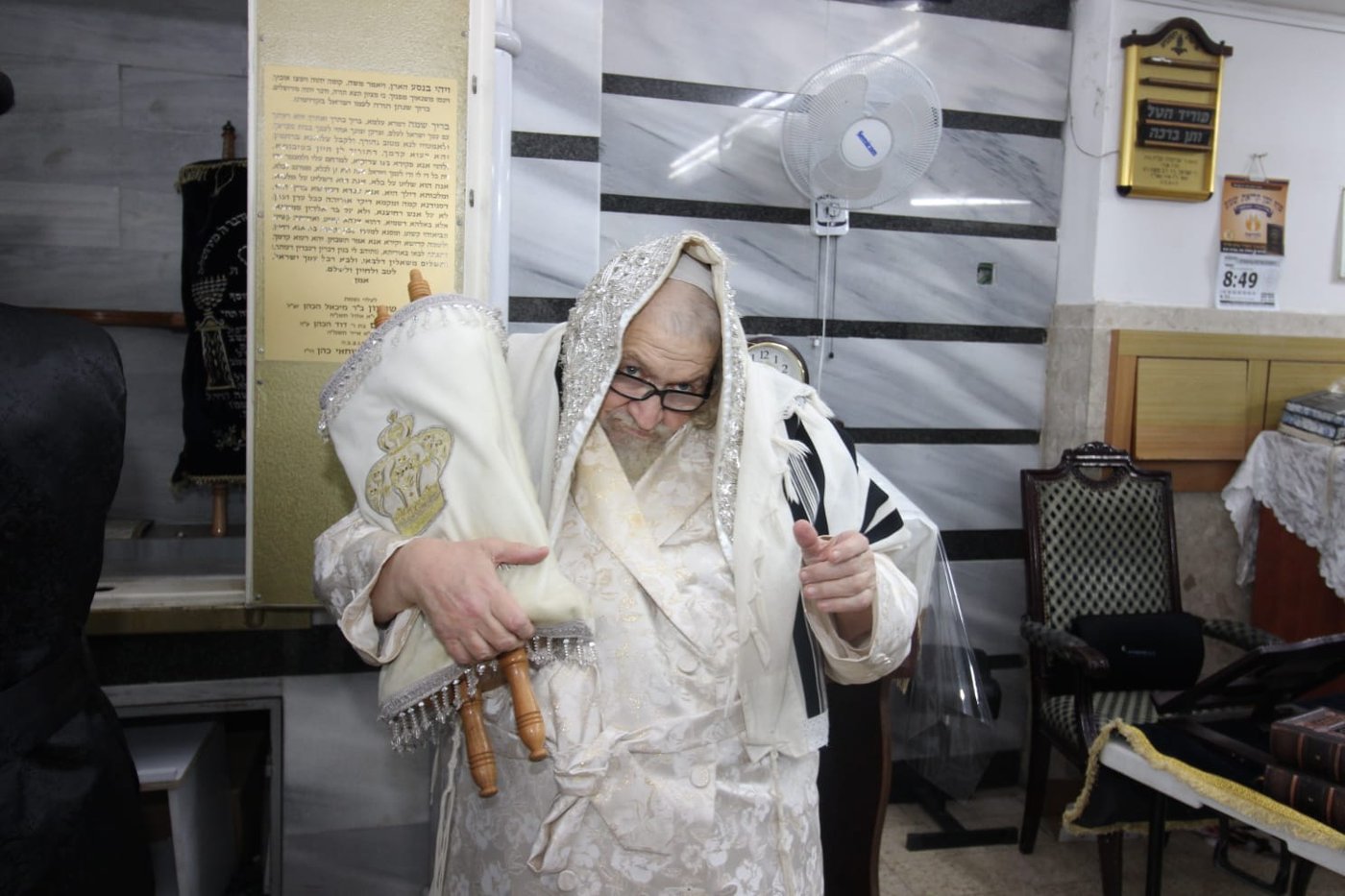 הקפות שניות בחצה"ק טעמשוואר