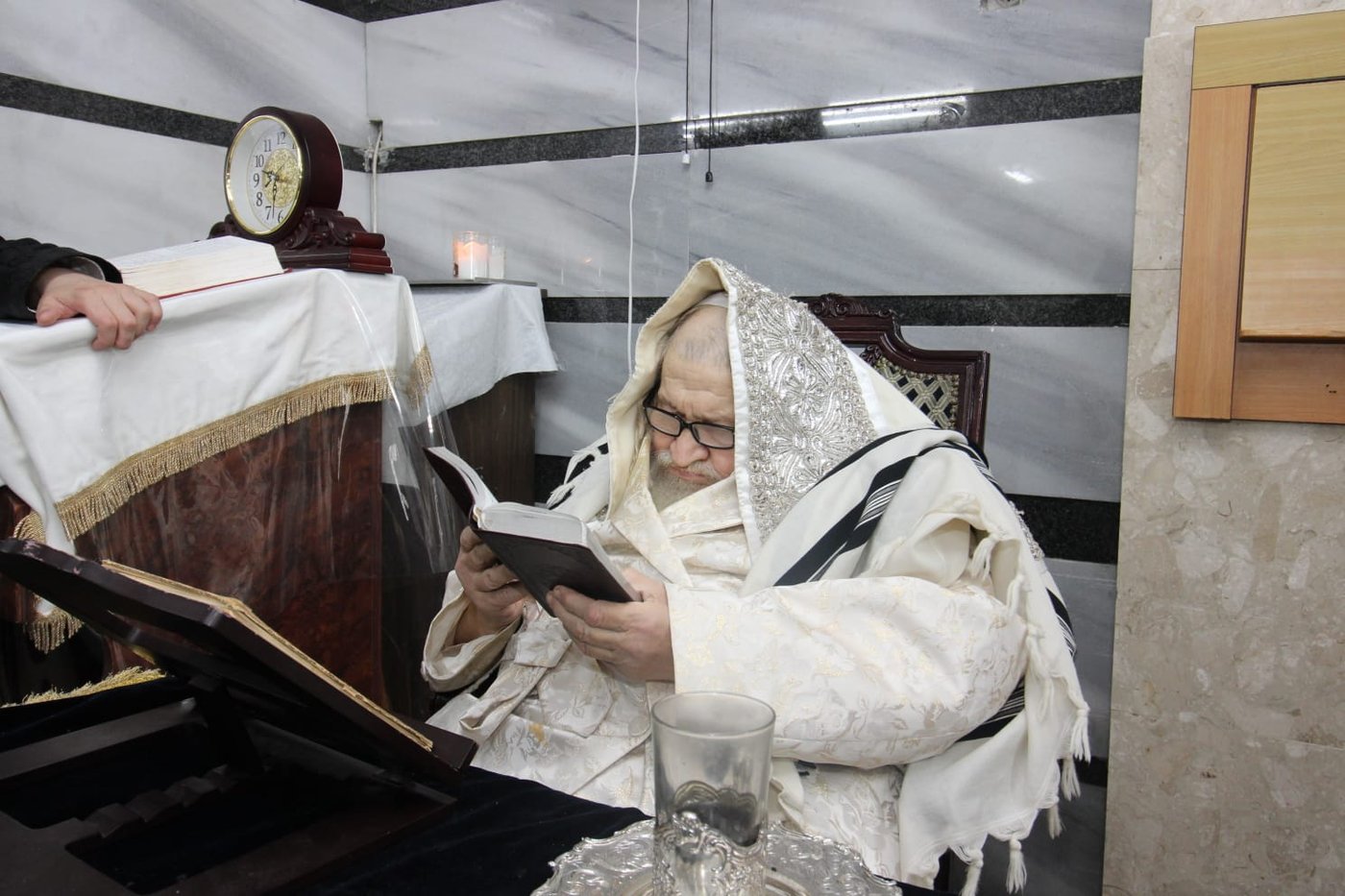הקפות שניות בחצה"ק טעמשוואר