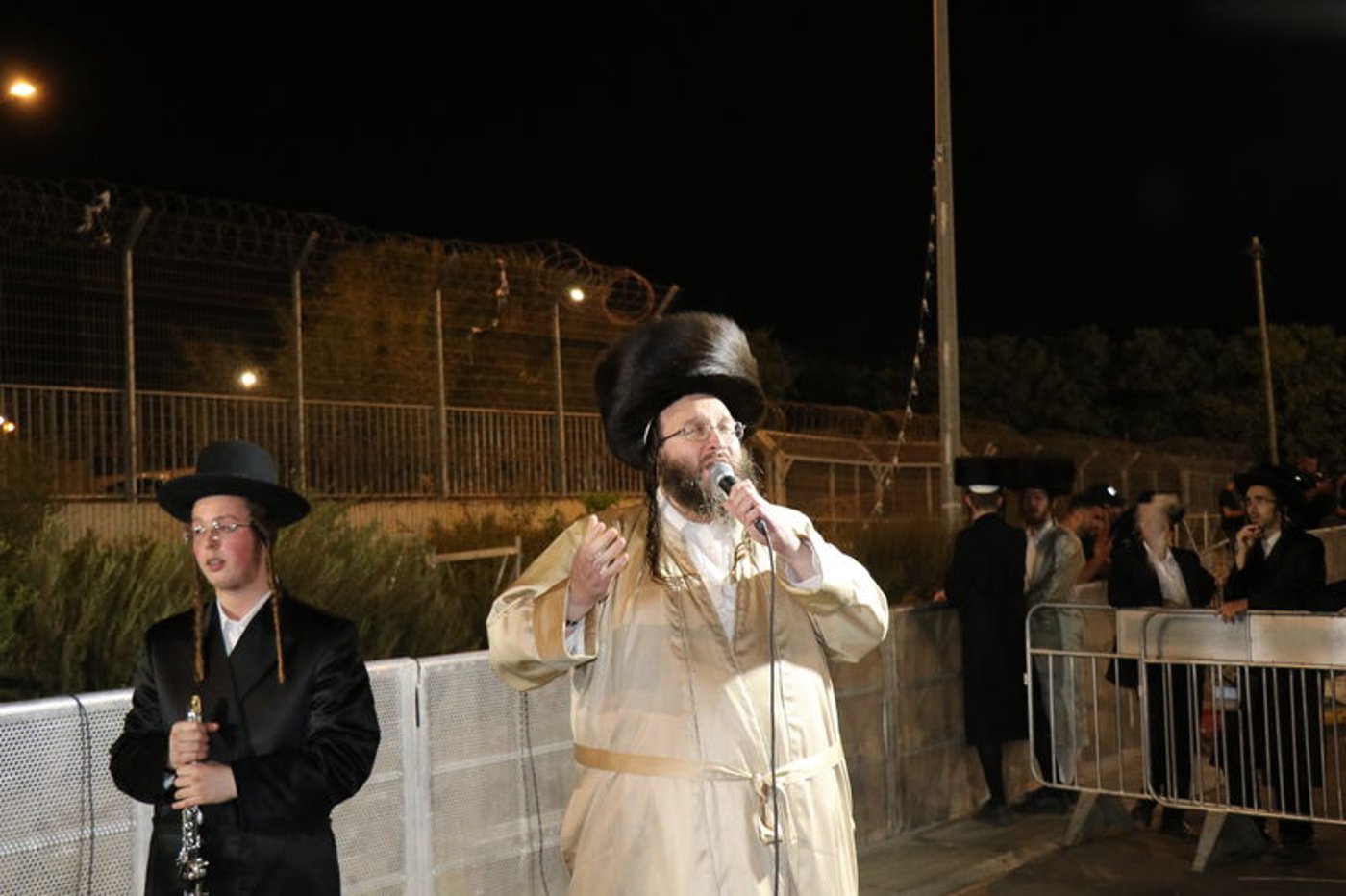 שמחת בית השואבה מול כלא 10 