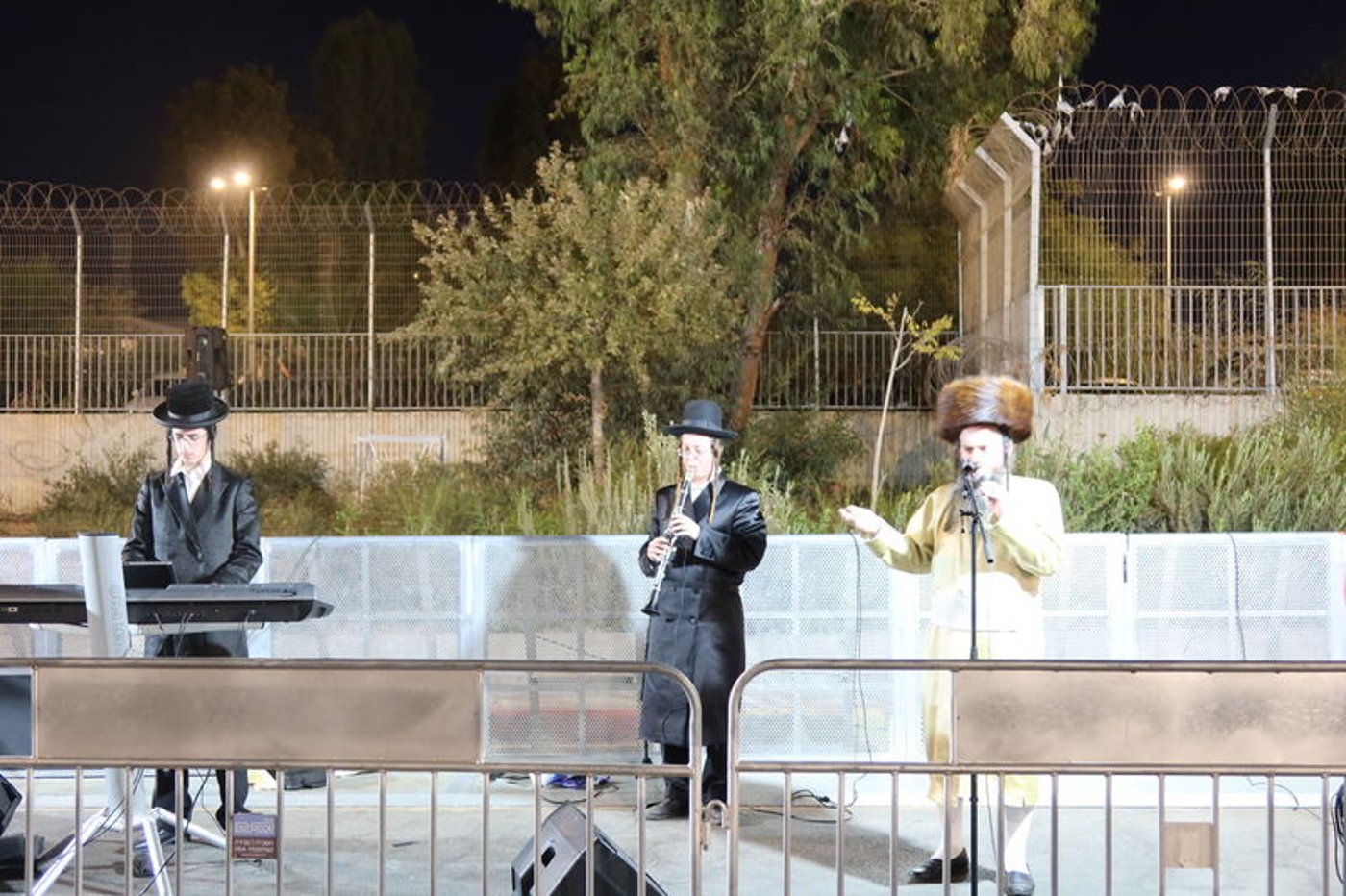 שמחת בית השואבה מול כלא 10 