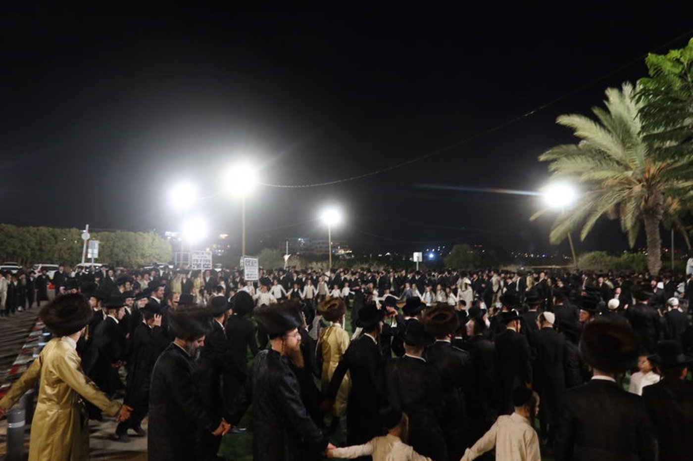 שמחת בית השואבה מול כלא 10 