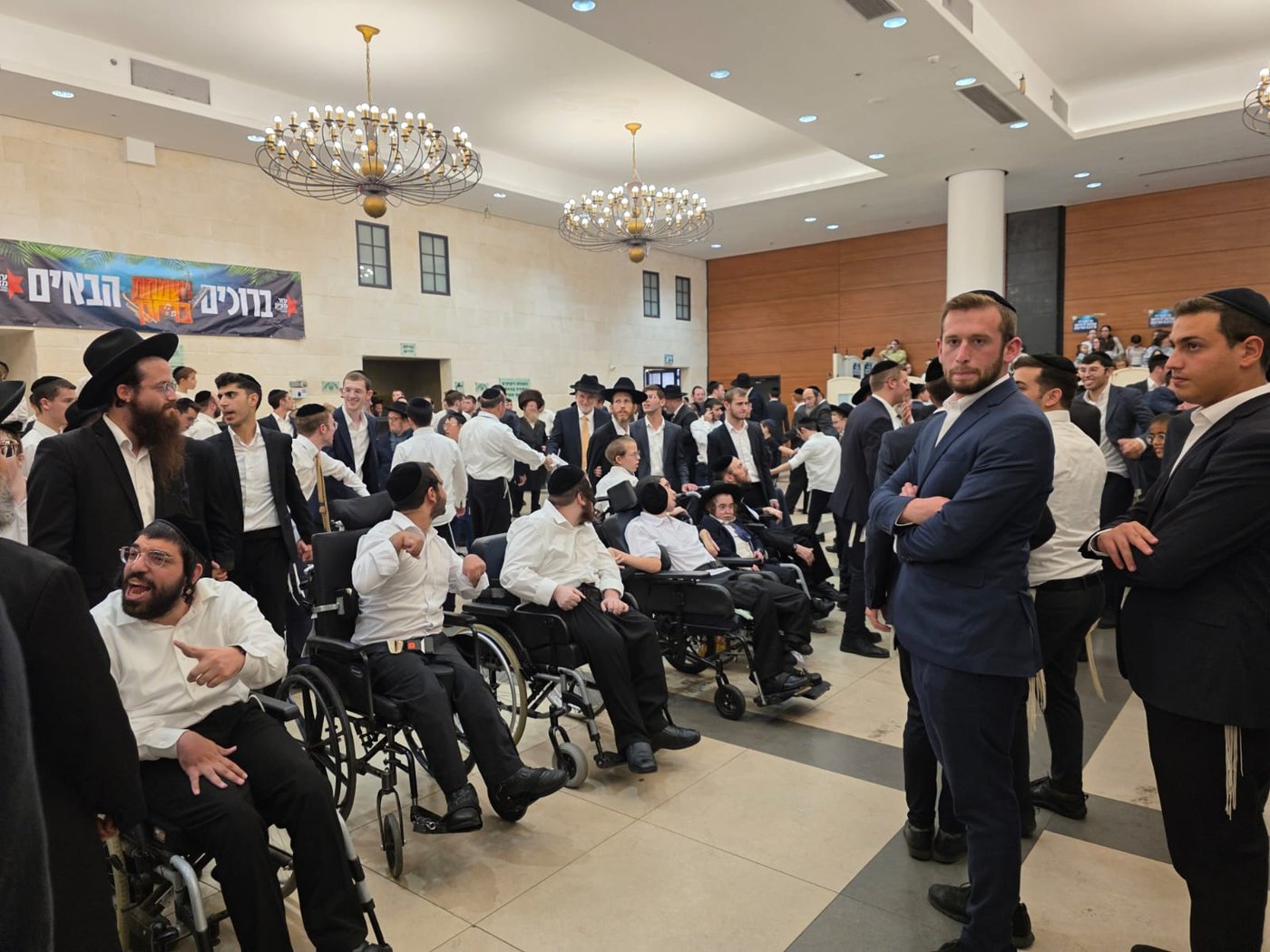 שמחת בית השואאבה המסורתית של עזר מציון בראשות גדולי ישראל