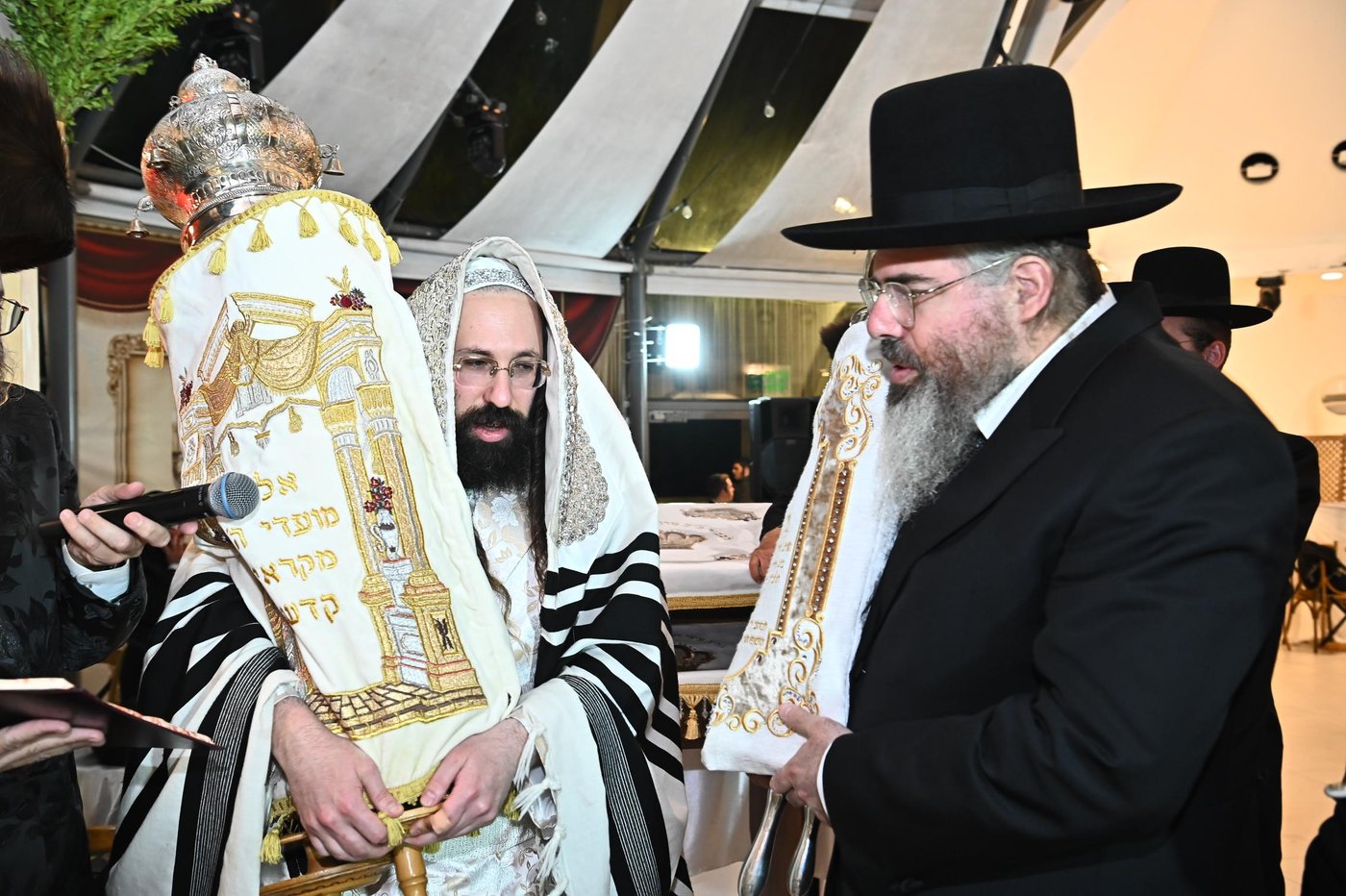 הושענא רבה ושמחת תורה בחצה"ק מעז'בוז