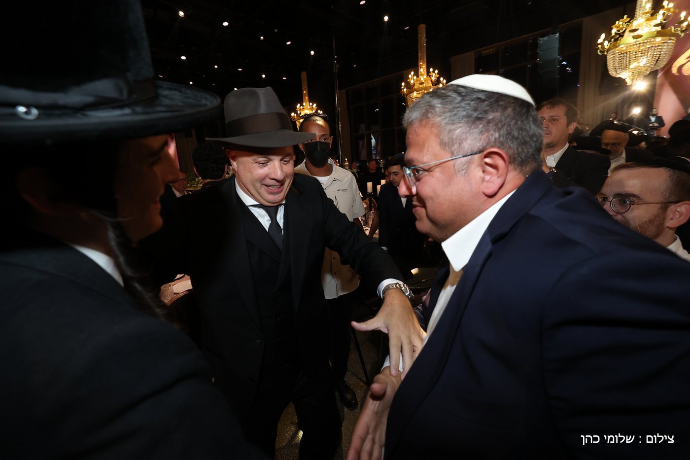 חתונת ביתו של מנחם טוקר